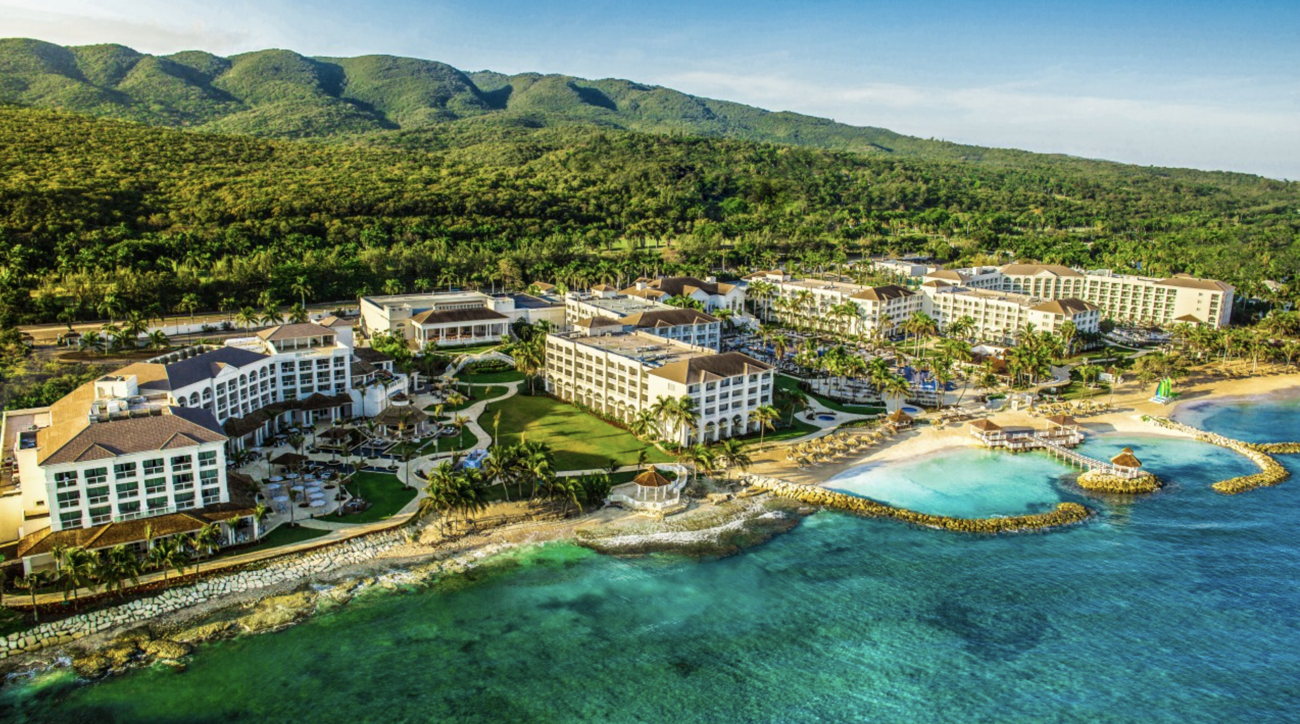 ●PLAYA EXECUTIVES / EXECUTIVE DECISIONS Hyatt completes acquisition of Playa Hotels & Resorts